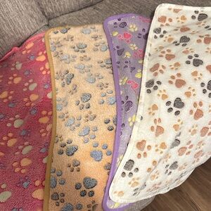 PetSafe Colorful Paw Print Pet Blankets